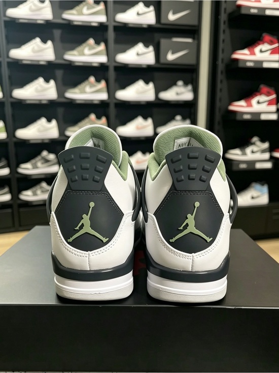 ? New - Air Jordan 4 Retro “Seafoam” main image 5